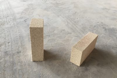 常用的幾種輕質(zhì)保溫磚的簡介-鄭州平順耐火材料有限公司